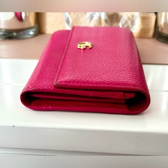 SOLD PINK Gucci Wallet - Picture 2 of 10
